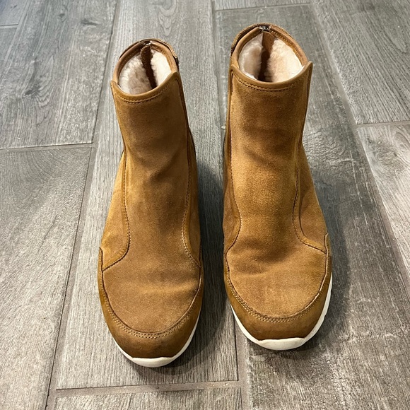 UGG WOMEN CHESTNUT SUEDE LAURELLE SHERPA LINED ANKLE BOOT UGG BOOTS SIZE 9 - Picture 4 of 8